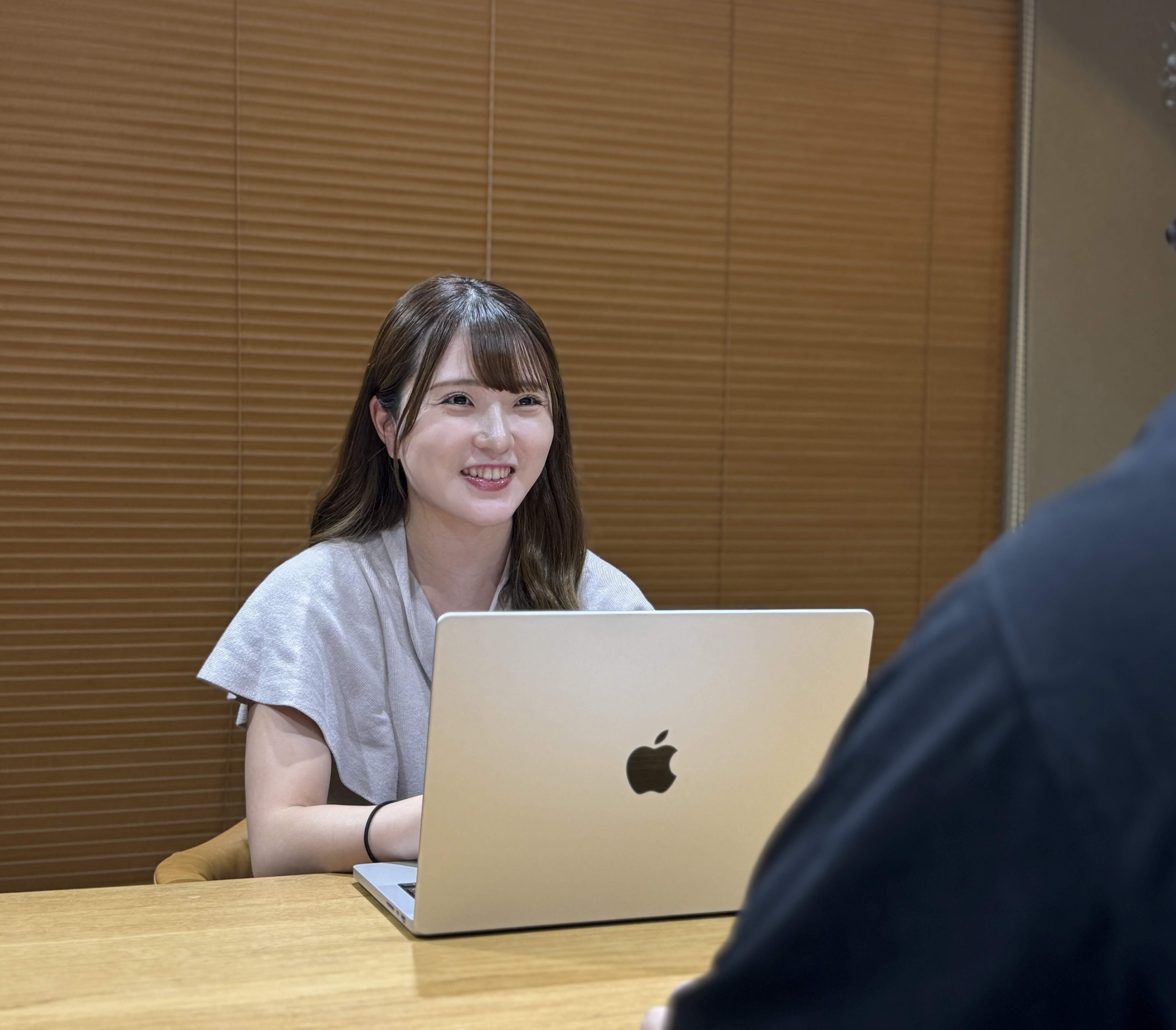 株式会社Bee