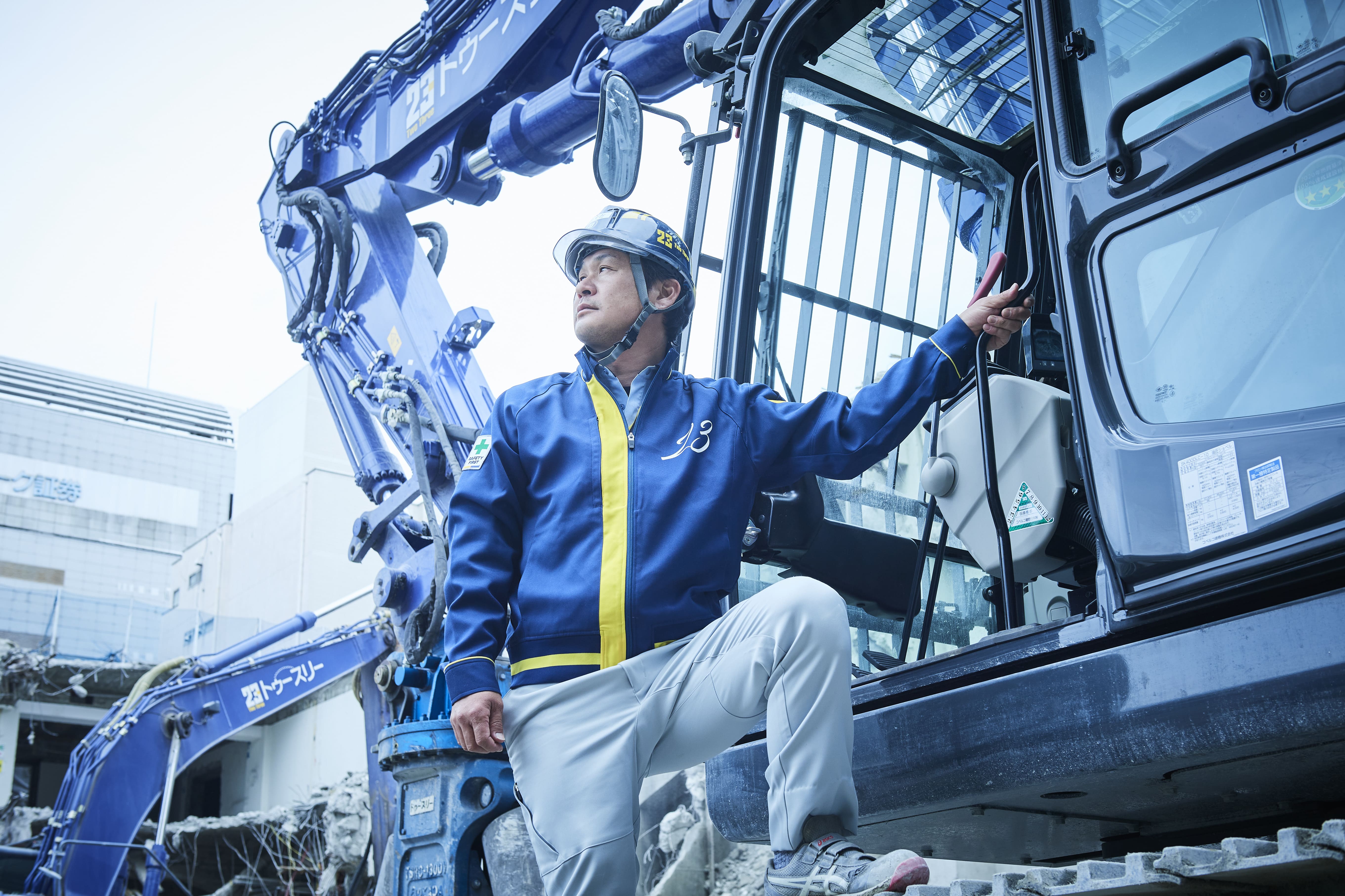 株式会社トゥースリー